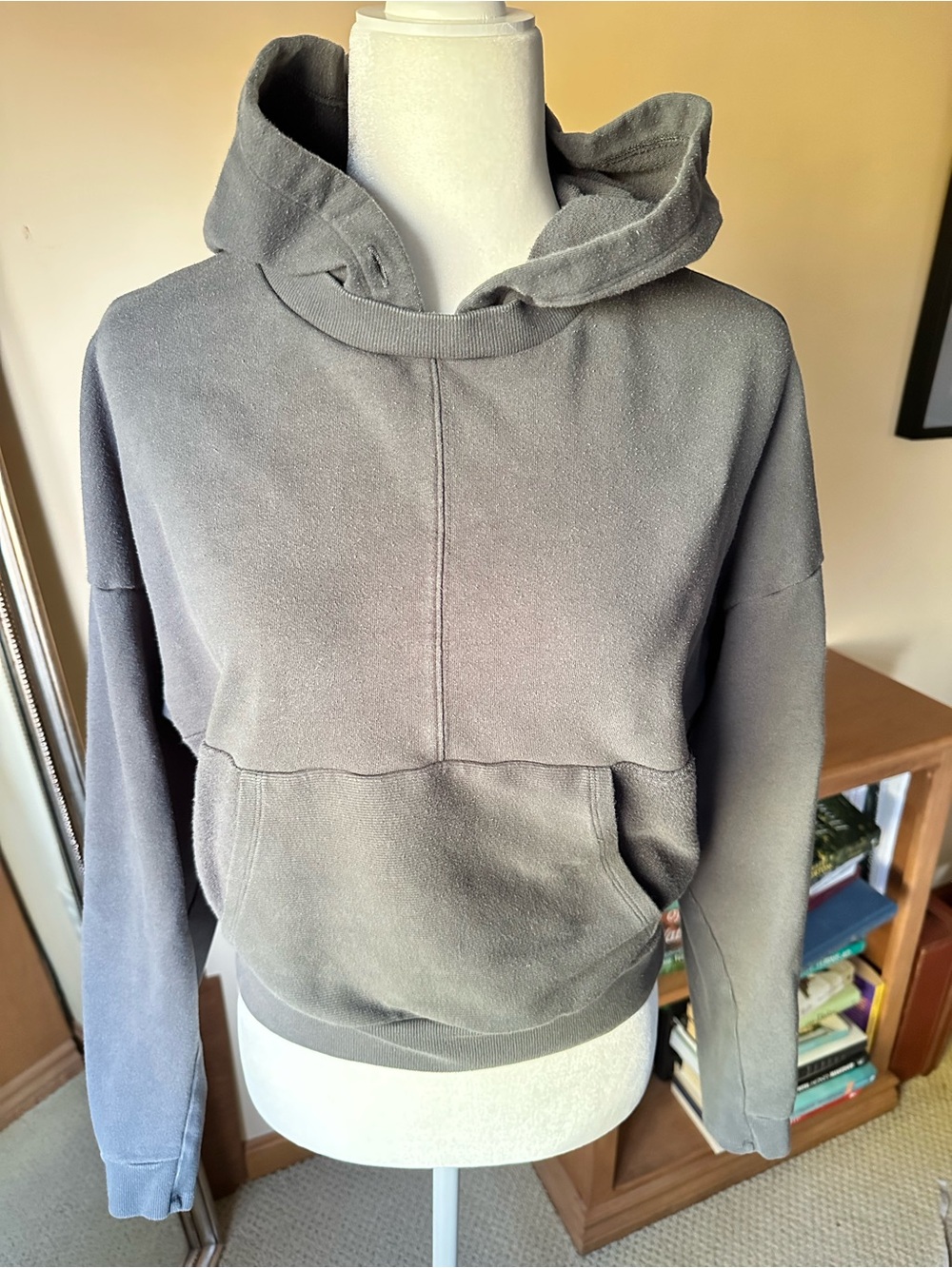 Alo Yoga Low Profile Cropped Hoodie Anthracite Grey XS